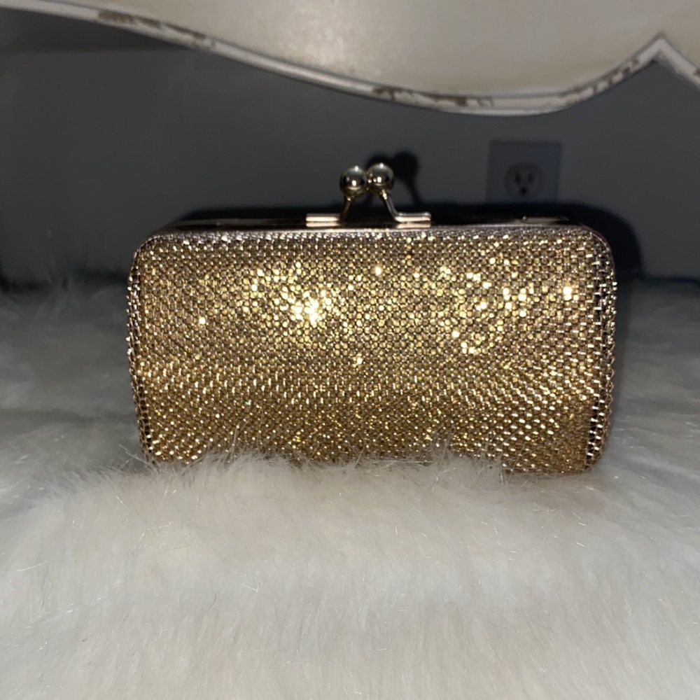 Gold stylish clutch 🌟